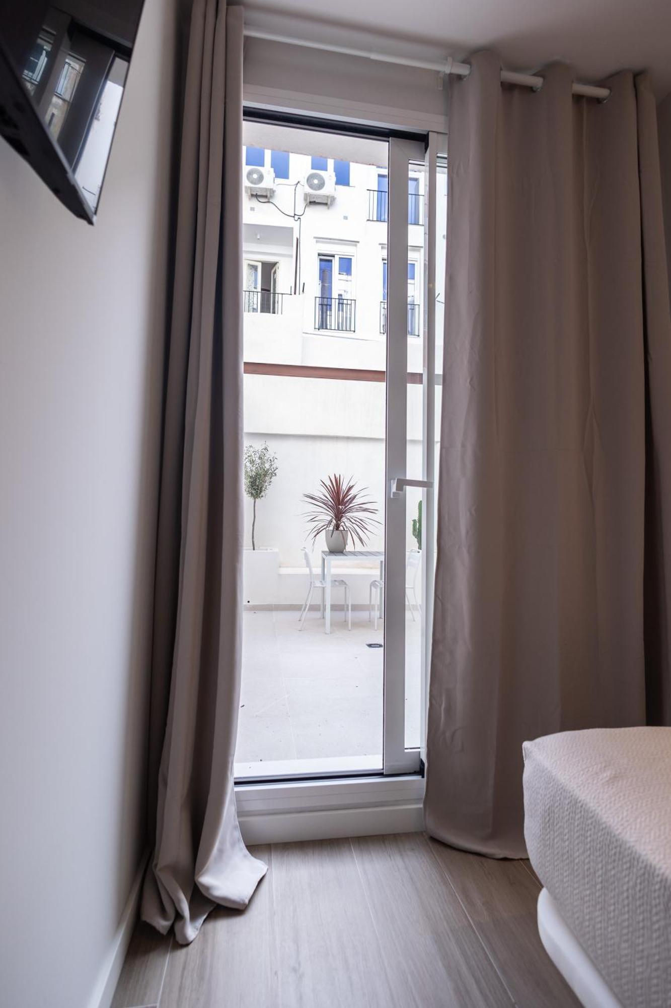 Yard Patraix By Concept Flats Hotel Valencia Bagian luar foto